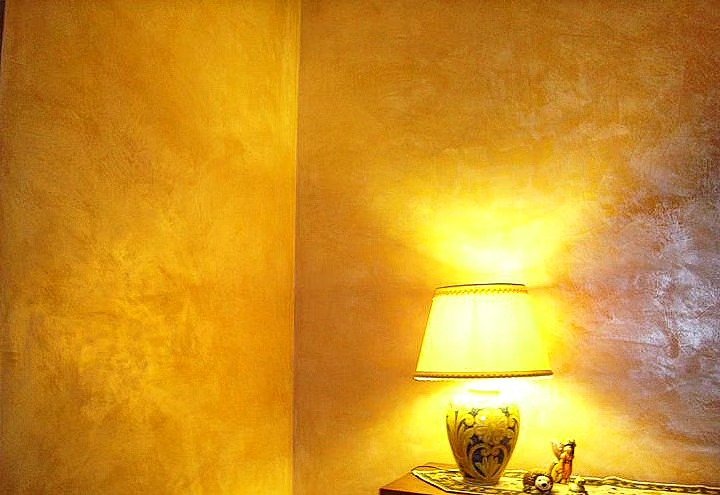 Stucco decorativo realizzato da Mario Del Sapio, foto d'archivio